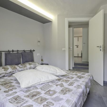 Casa Vacanze Vicolo Della Luna Ambra ภายนอก รูปภาพ