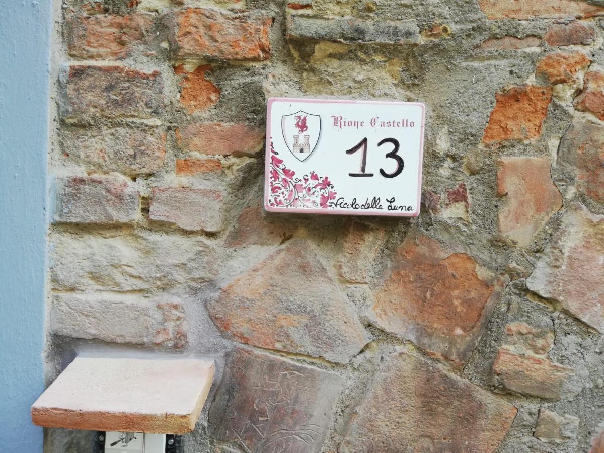 Casa Vacanze Vicolo Della Luna Ambra ภายนอก รูปภาพ